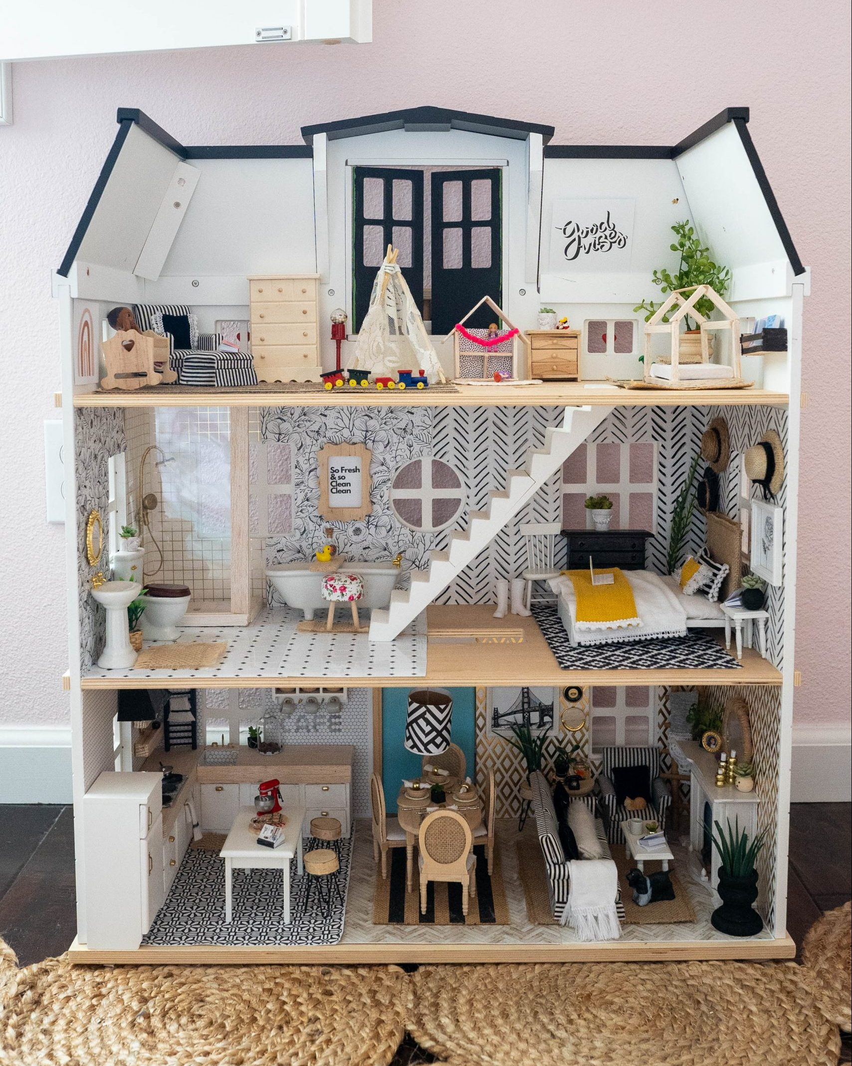 DIY Dollhouse Decor- Free Miniature Wallpaper and Tile Printables