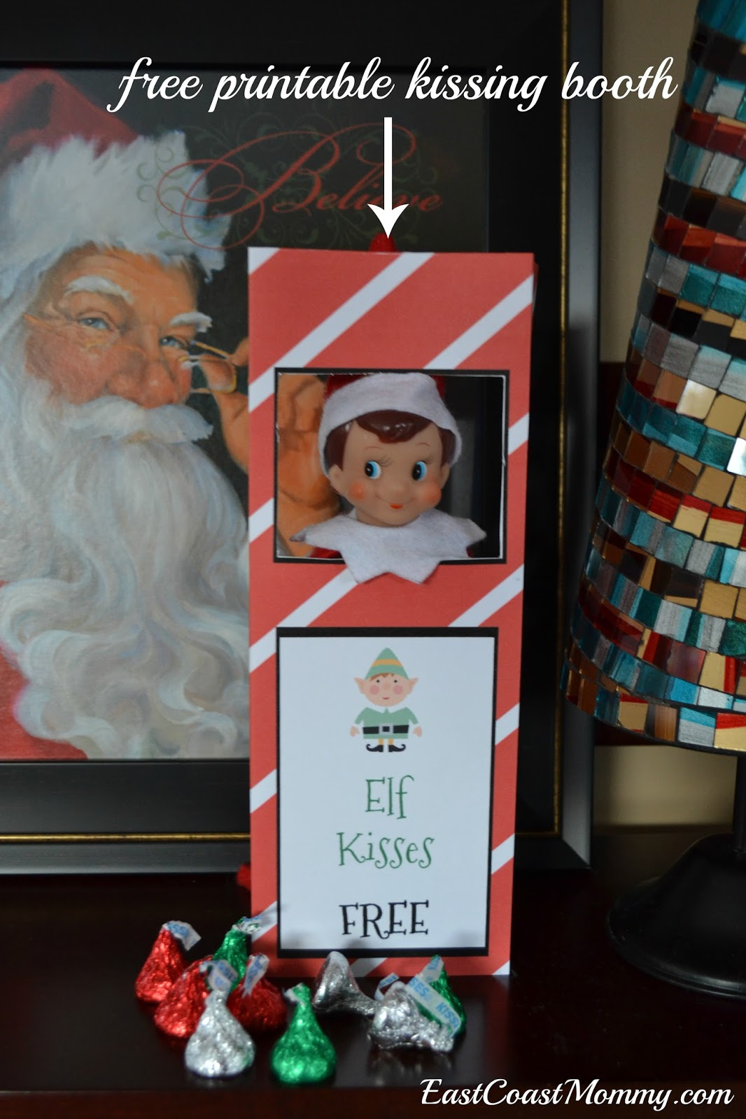 East Coast Mommy: Elf on the Shelf Kissing Booth (free printable)