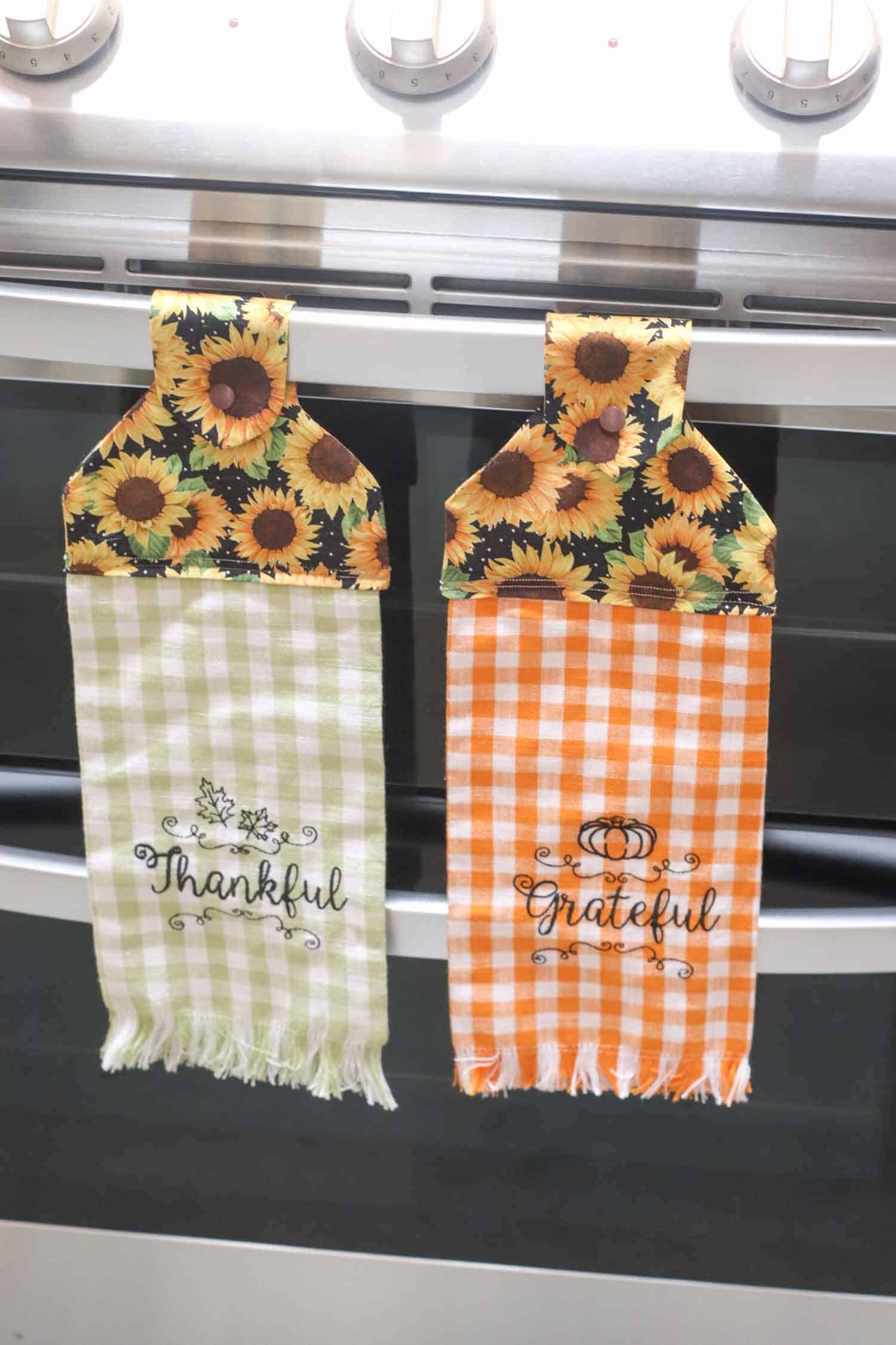 How To Make A Hanging Kitchen Towel – Beginner Sewing Projects