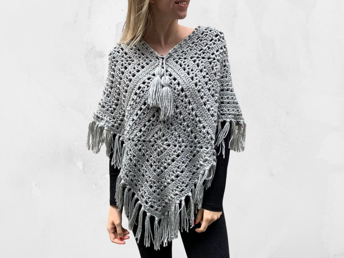 Tulip Square Poncho - free crochet pattern + video tutorial Tulip Square Poncho - free crochet pattern + video tutorial