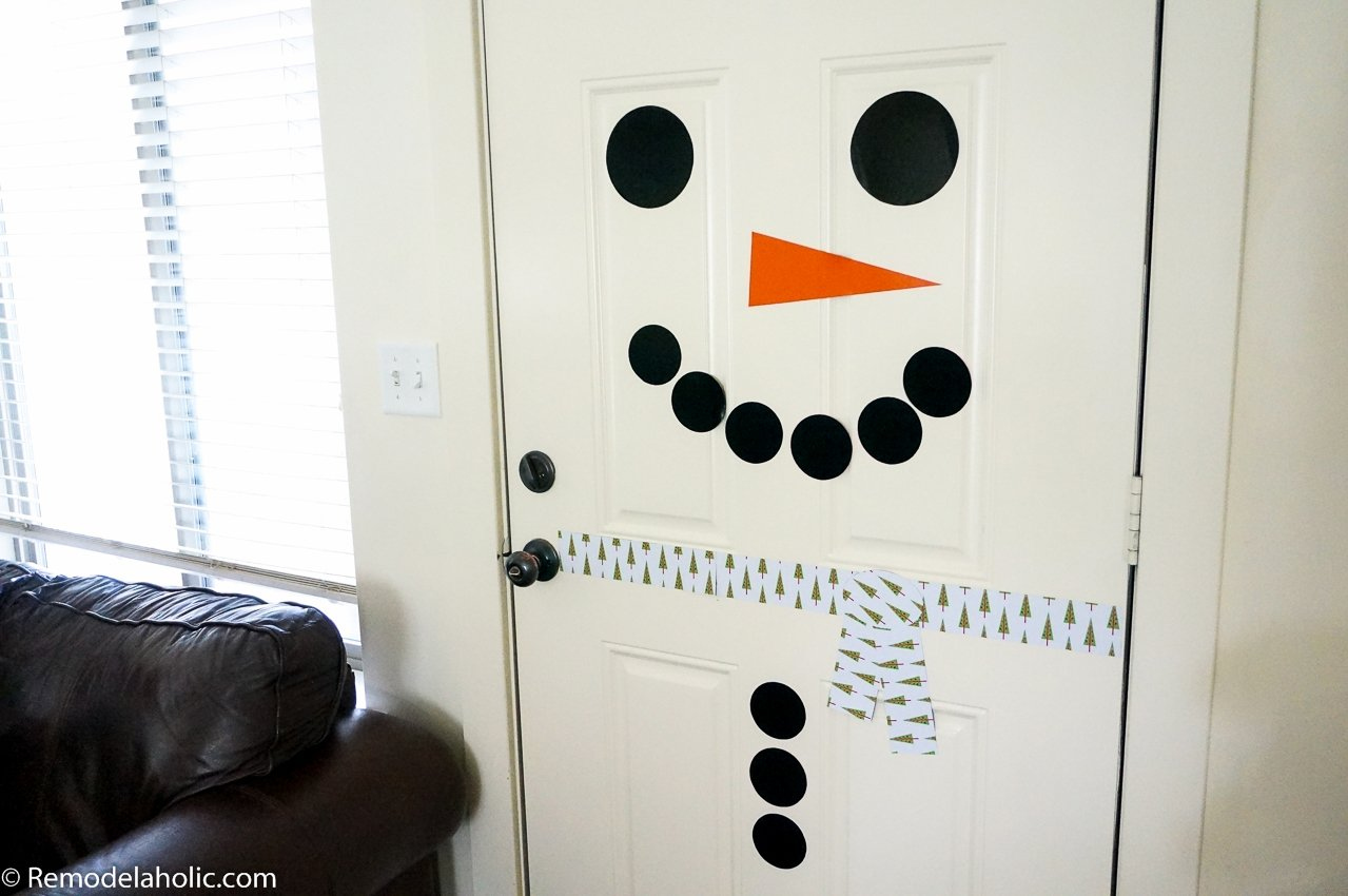Winter Decorations: Printable Snowman Door Kit  Remodelaholic